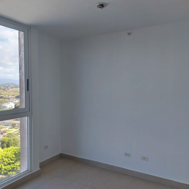 Altos de Panamá, Nuevo, Kings Park 500: 155.70 m² con 4 Recámaras y 3 Parking