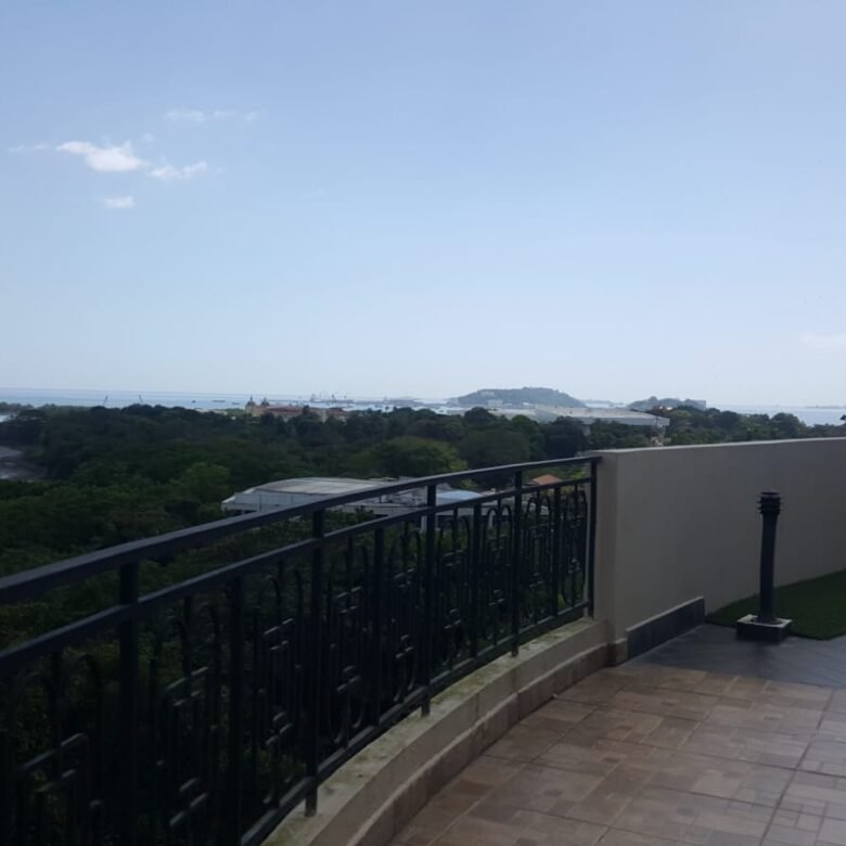 Viva Sintiendo La Brisa del Mar, en El Causeway, Amador: Cómodo Hogar de 287 m²