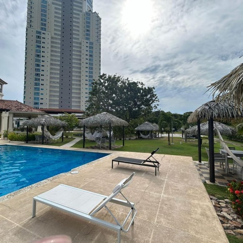 Viva en Playa Coronado con Campo de Golf: Amoblado, Vista Al Mar, Coronado Golf
