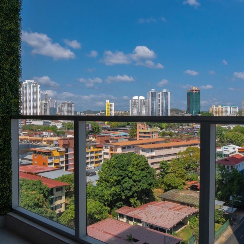 Apartamento modelo – San Francisco: Amoblado y Decorado, Apto de 3 Recs, Cbe, 2 Parking, Nuevo