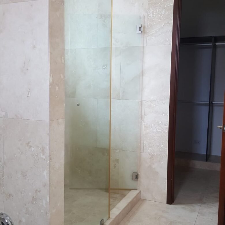 Casa en Campo de Golf : Santa María, exclusiva comunidad completa con garita de seguridad 24 horas