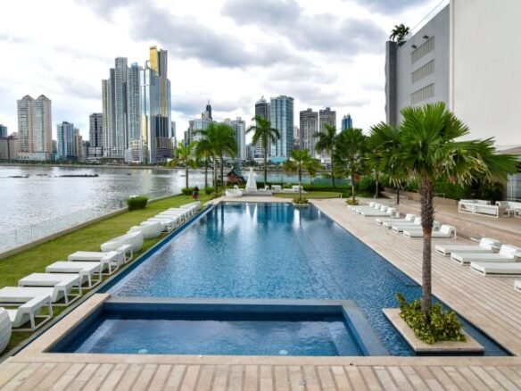 Paitilla Frente Al Mar: The Point, Amoblado, 500 m², 4 Habitaciones, 4.5 Baños