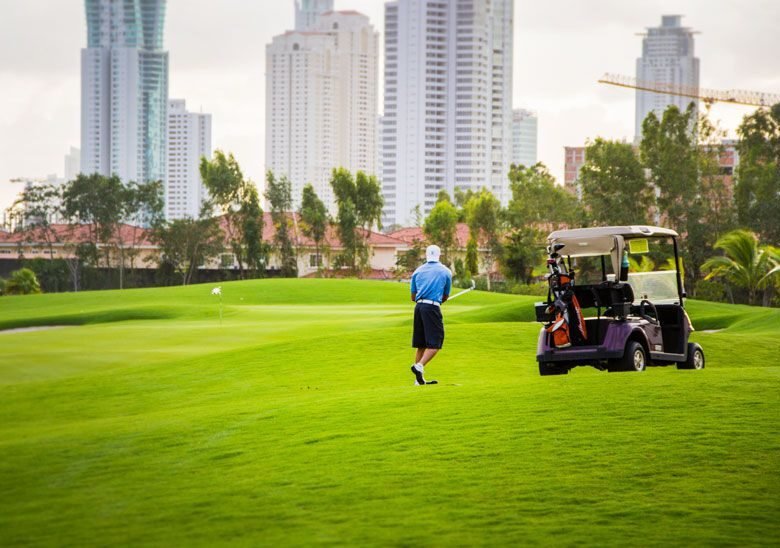 Santa Maria – Comunidad de Golf en Ciudad: Torre Greenview, 215 m², 3 Recámaras, Seguro y Pacífico