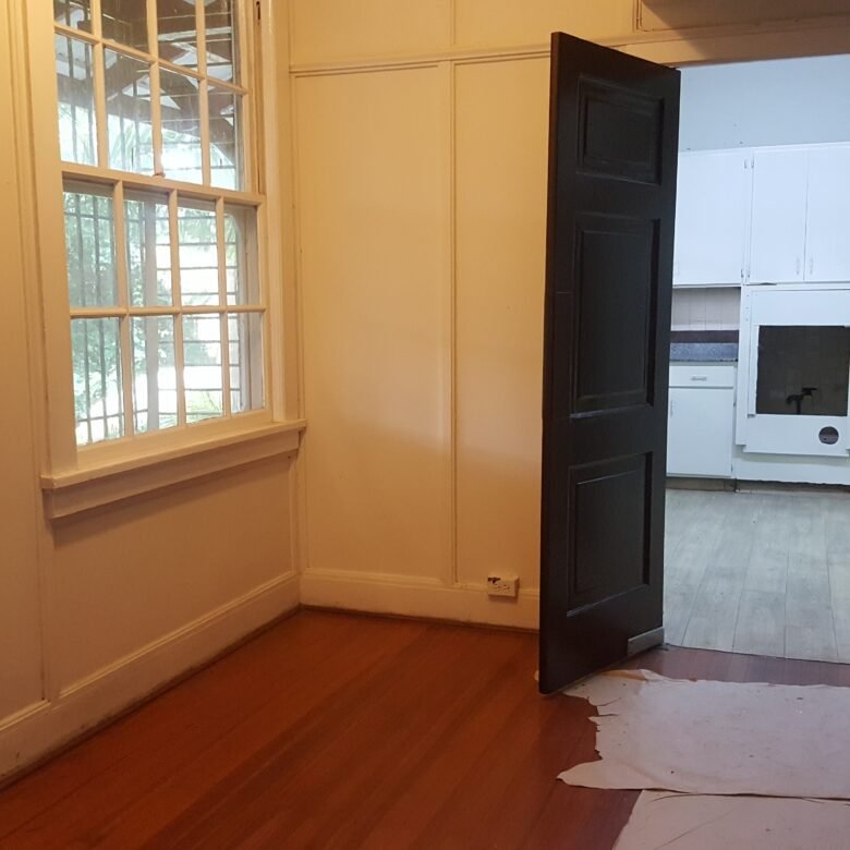 Ancón: 2 Casas de Madera, Una Gema Antigua y Natural, Para Restaurar, 9 Recámara