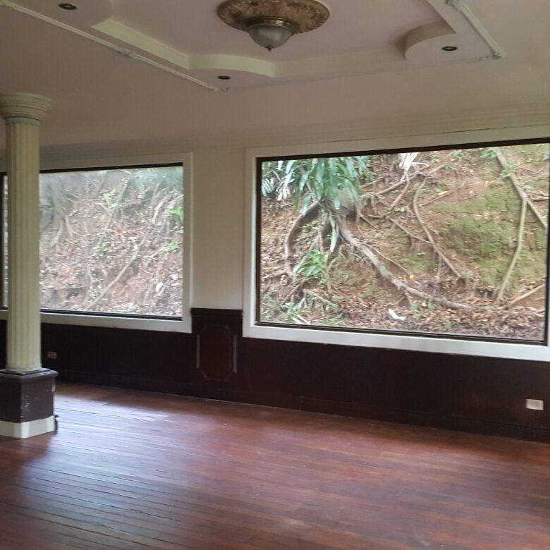 Ancón: 2 Casas de Madera, Una Gema Antigua y Natural, Para Restaurar, 9 Recámara