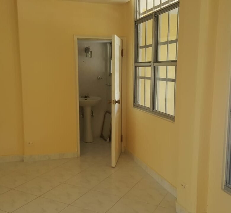 Clayton – Area Revertida: Acceso Restringido, Casa de 4 Recamaras, Cerca Ciudad del Saber