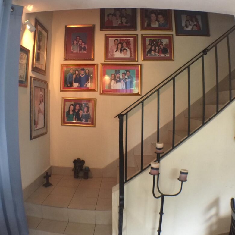 Area Revertida – Diablo: Casa 3 Habitaciones, Cbe, Amplio Terreno, Duplex