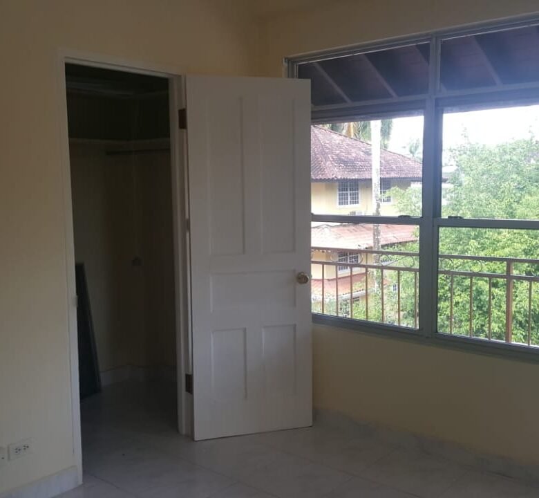 Clayton – Area Revertida: Acceso Restringido, Casa de 4 Recamaras, Cerca Ciudad del Saber