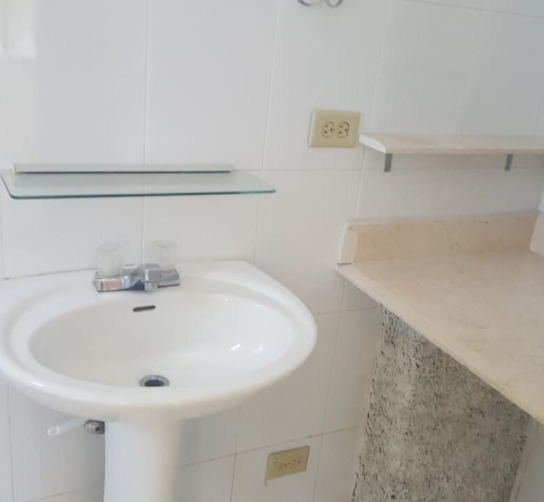 Clayton – Area Revertida: Acceso Restringido, Casa de 4 Recamaras, Cerca Ciudad del Saber
