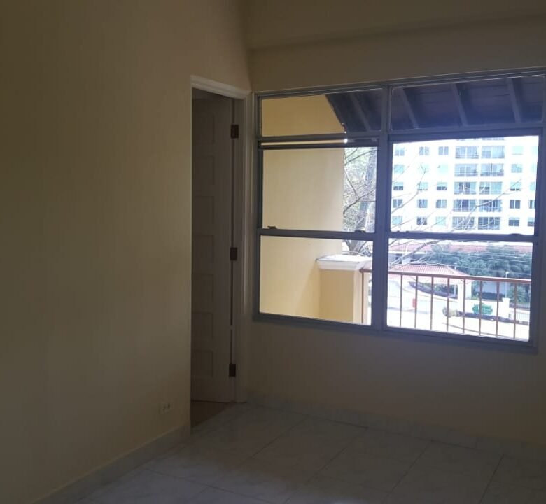 Clayton – Area Revertida: Acceso Restringido, Casa de 4 Recamaras, Cerca Ciudad del Saber