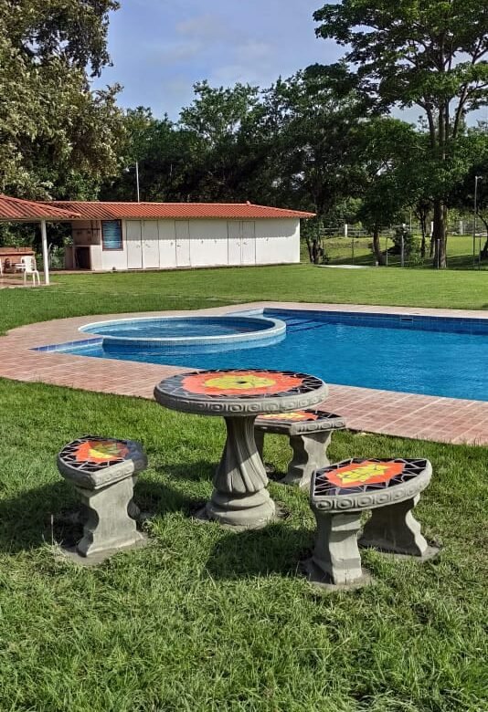 Su Residencia Segura Cerca de Playa Blanca / Farallón: Comunidad con Piscina