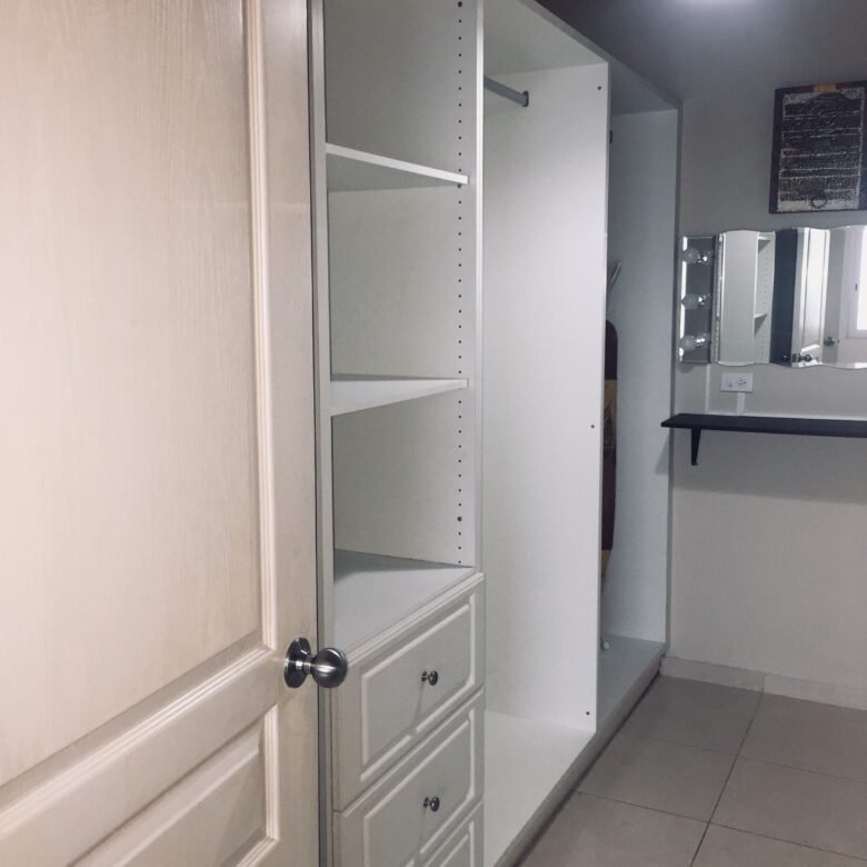 Ave Balboa – Frente Al Mar: Vista del Mar, Apartamento de 1 Recamara y 1.5 Baños