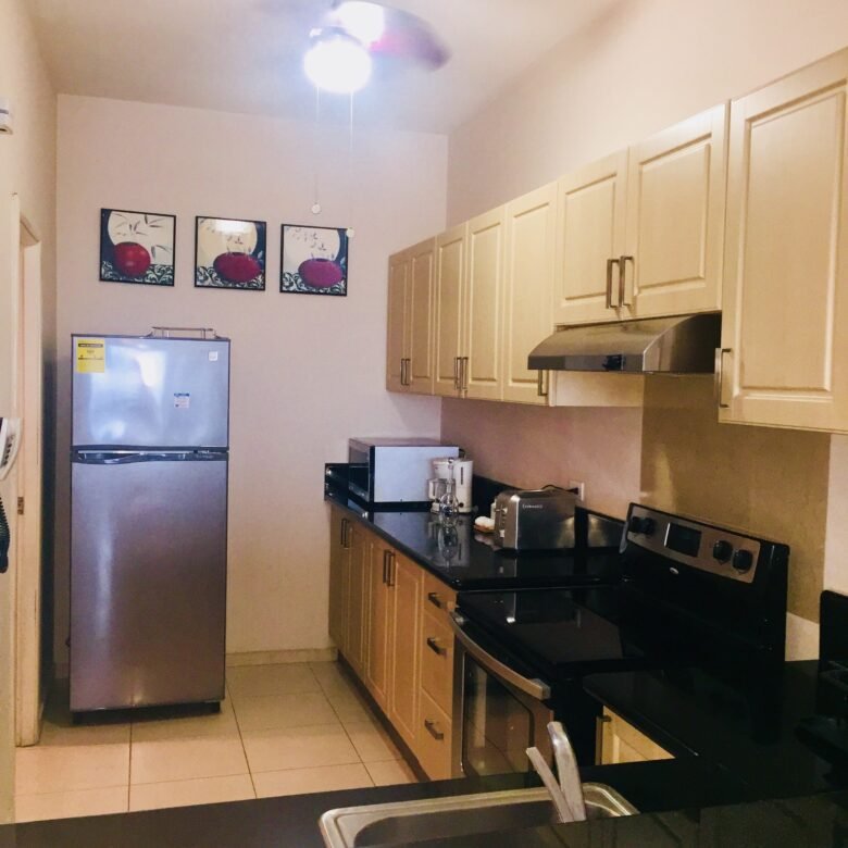 Ave Balboa – Frente Al Mar: Vista del Mar, Apartamento de 1 Recamara y 1.5 Baños