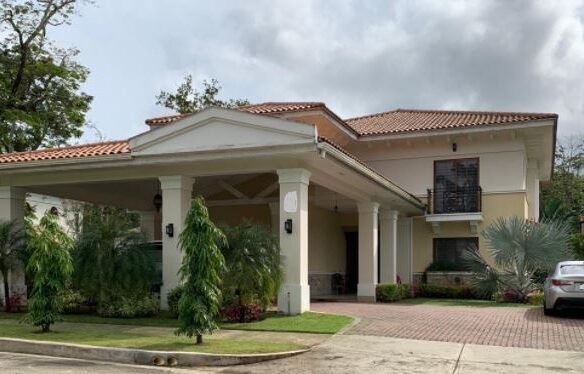 Clayton, Exclusivo, Senderos Camino de Cruces: Casa de 4 Recamaras, 845.74 m² Terreno