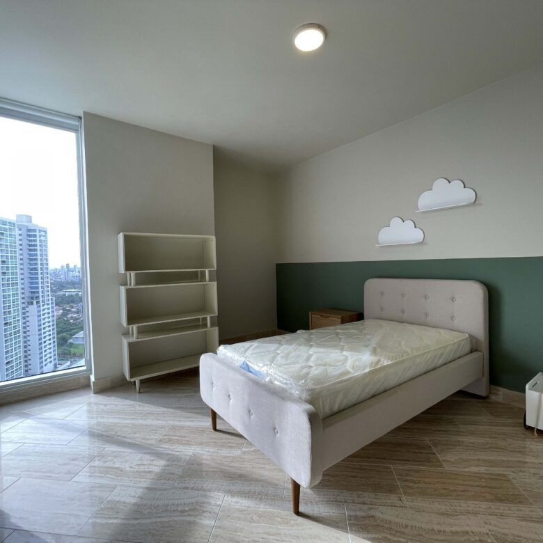 Costa del Este: Sector Alto Nivel, con Casa Club, Amoblado, de 202 m² con 3 Recámaras y 3.5 Baños