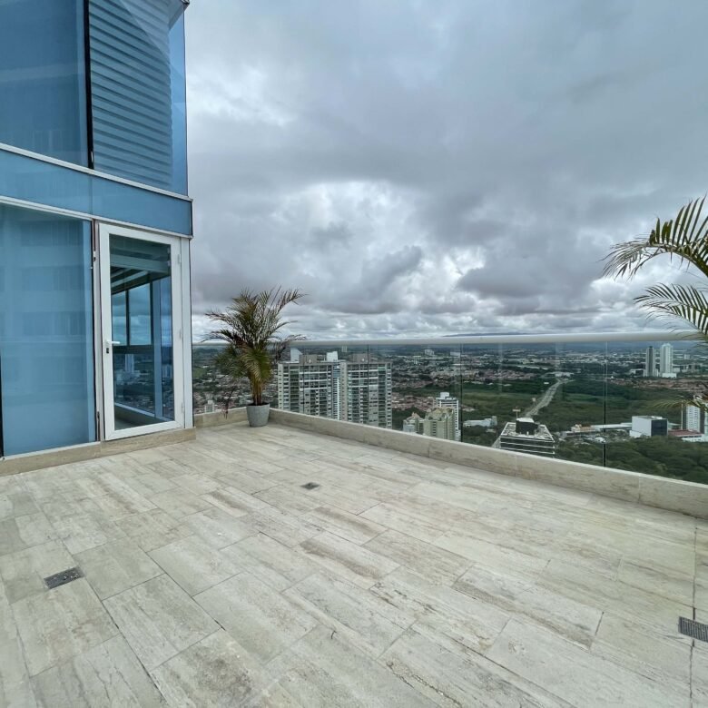 Costa del Este: Sector Alto Nivel, con Casa Club, Amoblado, de 114 m² + 52m2 Terraza, con 2 Recámaras y 2 Baños