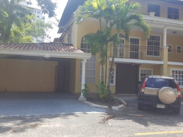 Clayton – Area Revertida: Acceso Restringido, Casa de 4 Recamaras, Cerca Ciudad del Saber