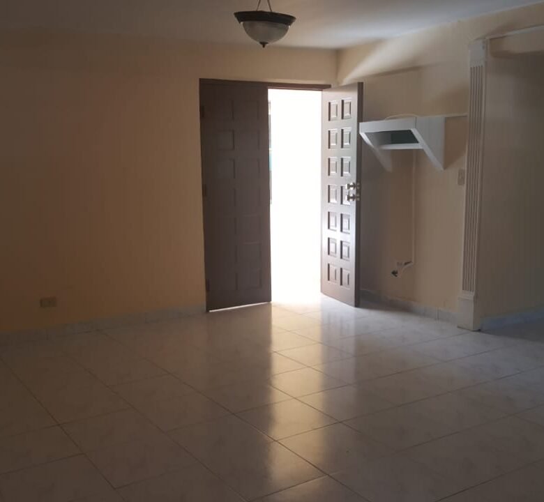 Clayton – Area Revertida: Acceso Restringido, Casa de 4 Recamaras, Cerca Ciudad del Saber