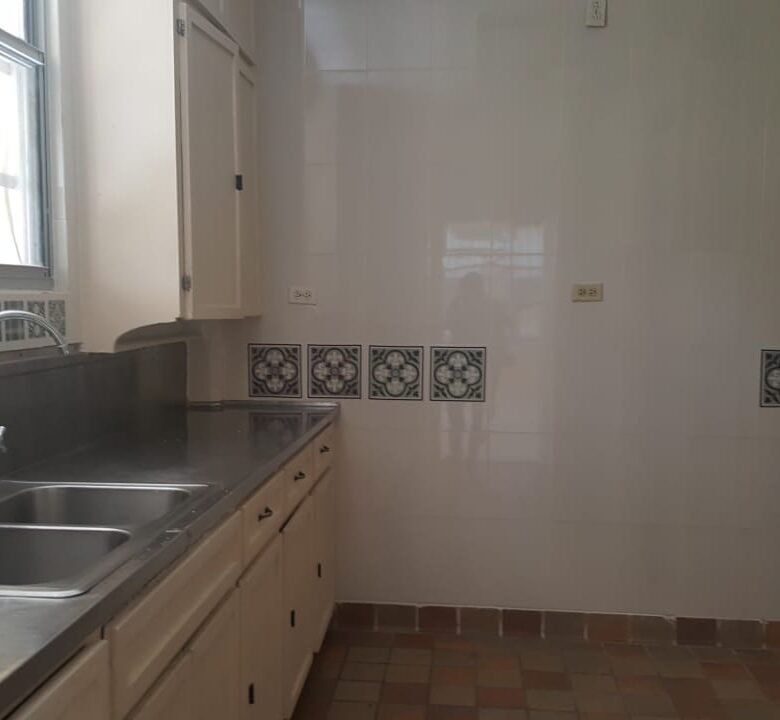Clayton – Area Revertida: Acceso Restringido, Casa de 4 Recamaras, Cerca Ciudad del Saber
