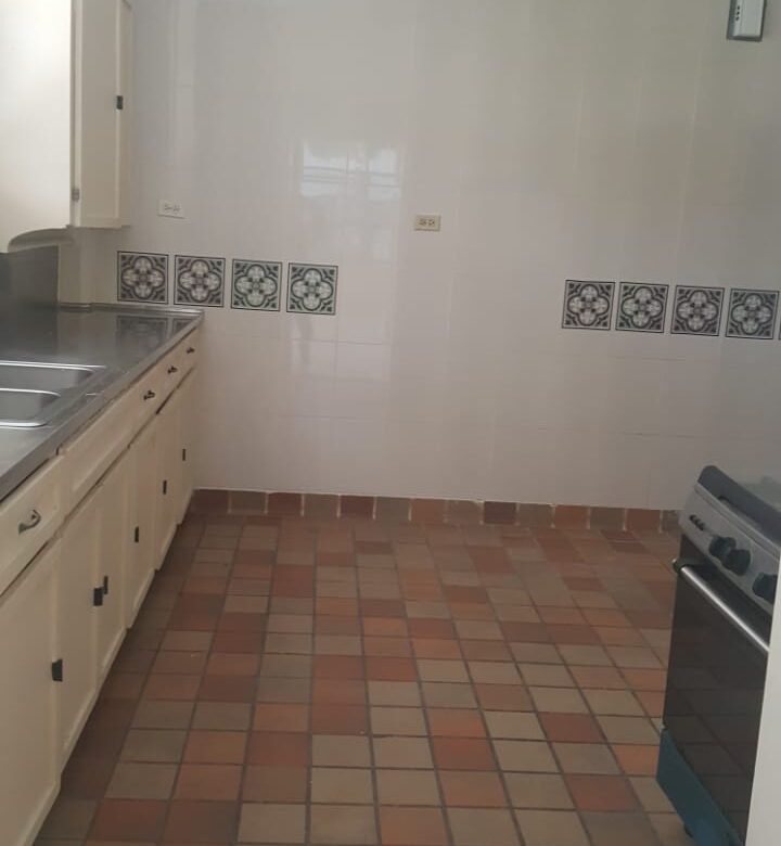 Clayton – Area Revertida: Acceso Restringido, Casa de 4 Recamaras, Cerca Ciudad del Saber