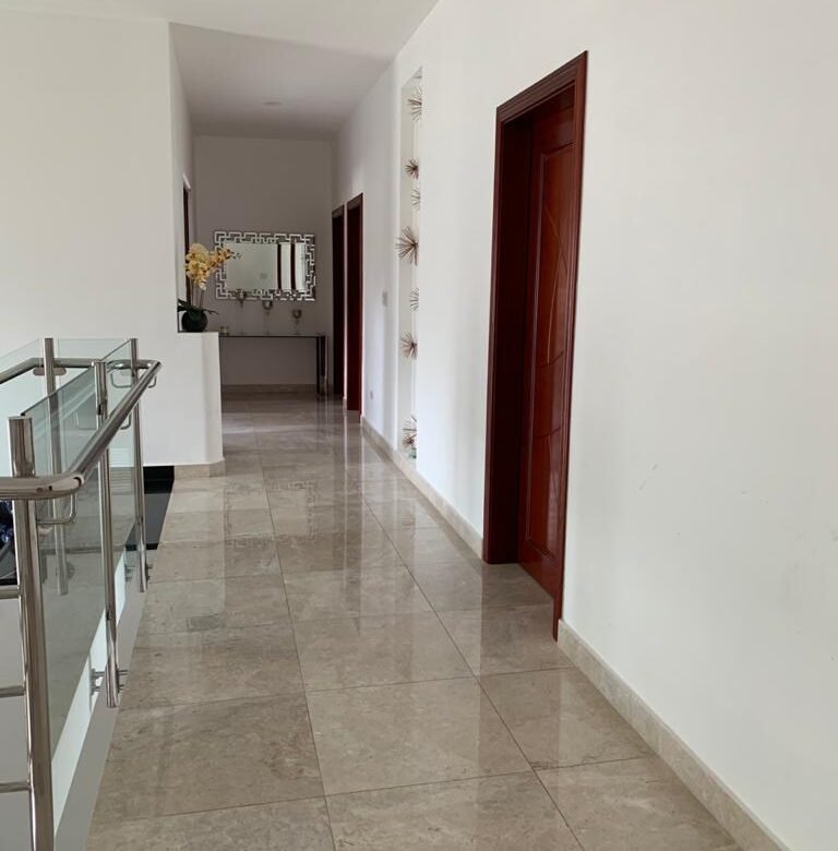 Clayton, Exclusivo, Senderos Camino de Cruces: Casa de 4 Recamaras, 845.74 m² Terreno