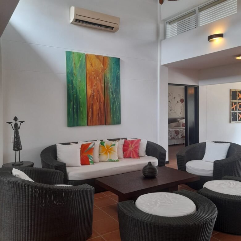 Playa Blanca – Town House a Frente Campo de Golf: Casa con 1600 m² Terreno, 5 Recamaras