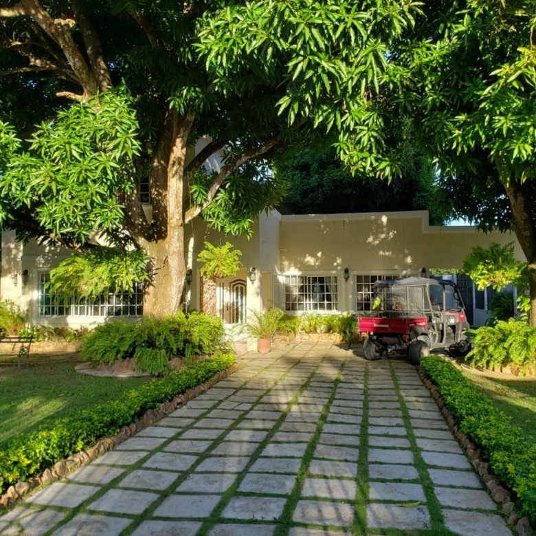 Playa Coronado – Casa con Piscina: con 2000 m² de Terreno, 6 Recamaras