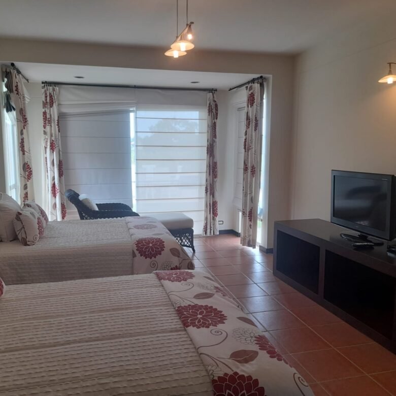 Playa Blanca – Town House a Frente Campo de Golf: Casa con 1600 m² Terreno, 5 Recamaras
