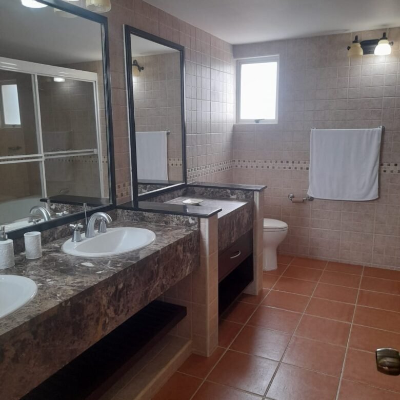 Playa Blanca – Town House a Frente Campo de Golf: Casa con 1600 m² Terreno, 5 Recamaras