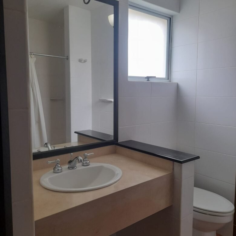 Playa Blanca – Town House a Frente Campo de Golf: Casa con 1600 m² Terreno, 5 Recamaras