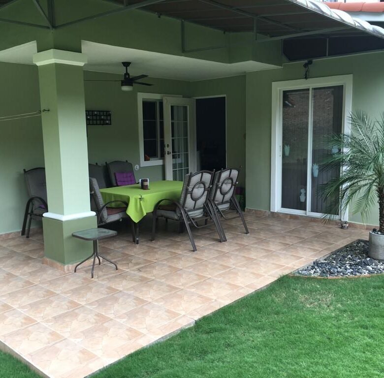 Una Persona Puede Fácilmente Elegir Una Casa, Pero Tu Eliges un “Hogar”: Casa de 3 Habitaciones