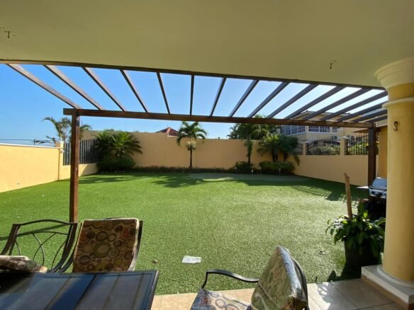 Villa Lucre: San Rafael – Residencial Seguro con Garita, Casa de 4 Habitaciones