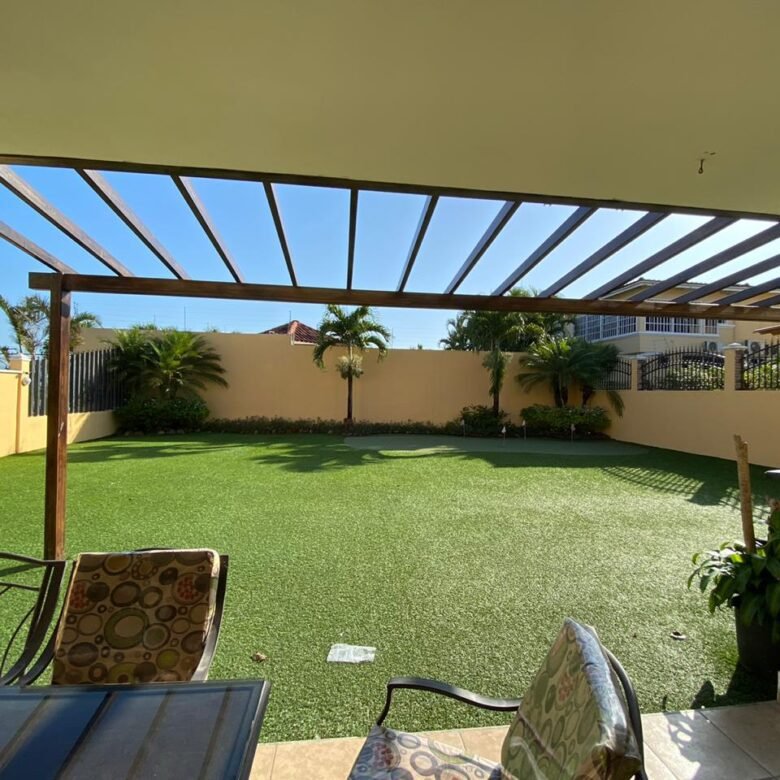 Villa Lucre: San Rafael – Residencial Seguro con Garita, Casa de 4 Habitaciones