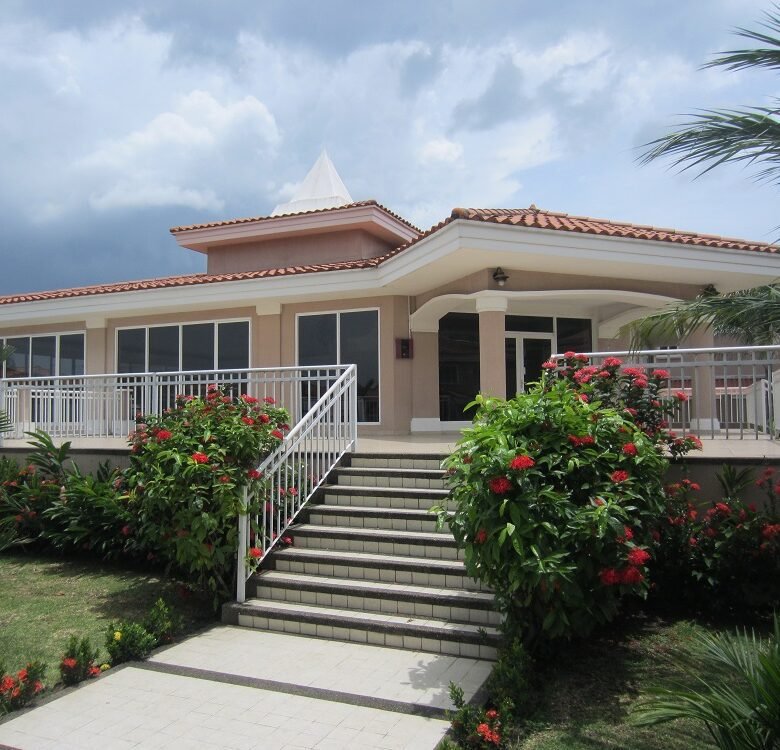 Hermosa Casa “Unifamiliar” de 4 – Habitaciones Altos del Country Excelente Precio!