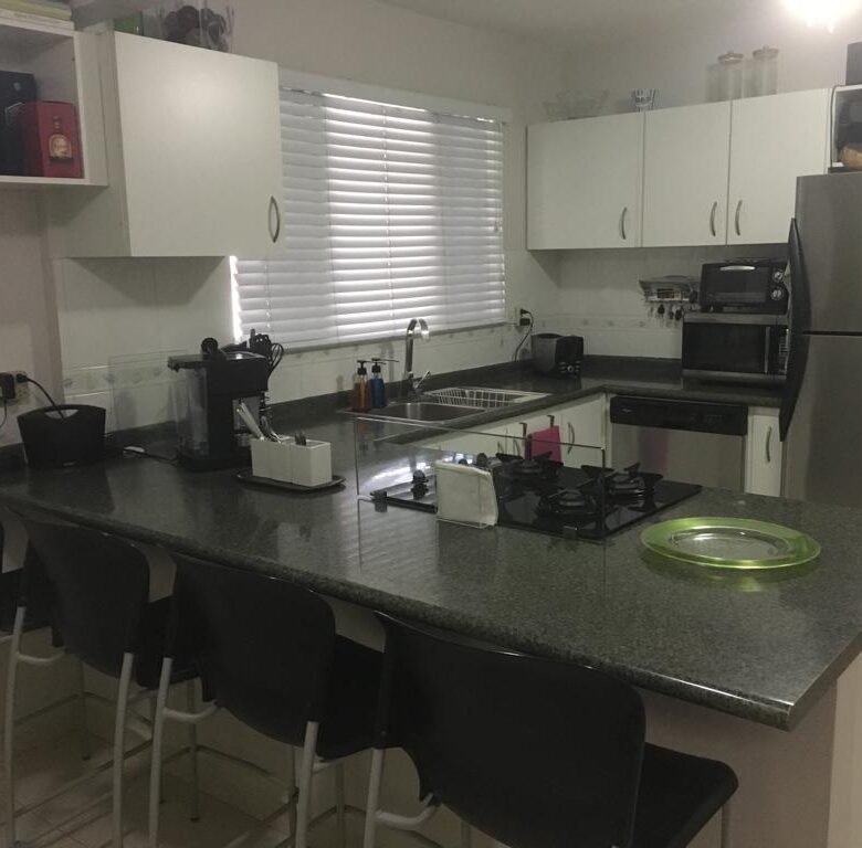 Una Persona Puede Fácilmente Elegir Una Casa, Pero Tu Eliges un “Hogar”: Casa de 3 Habitaciones
