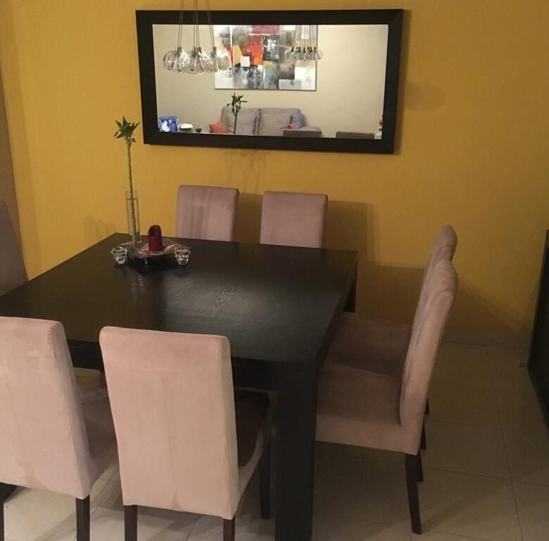 Una Persona Puede Fácilmente Elegir Una Casa, Pero Tu Eliges un “Hogar”: Casa de 3 Habitaciones