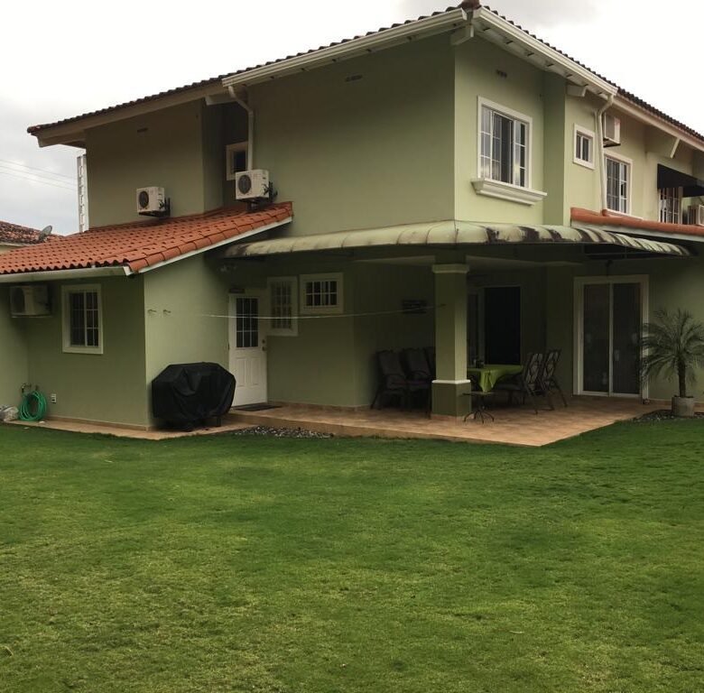 Una Persona Puede Fácilmente Elegir Una Casa, Pero Tu Eliges un “Hogar”: Casa de 3 Habitaciones