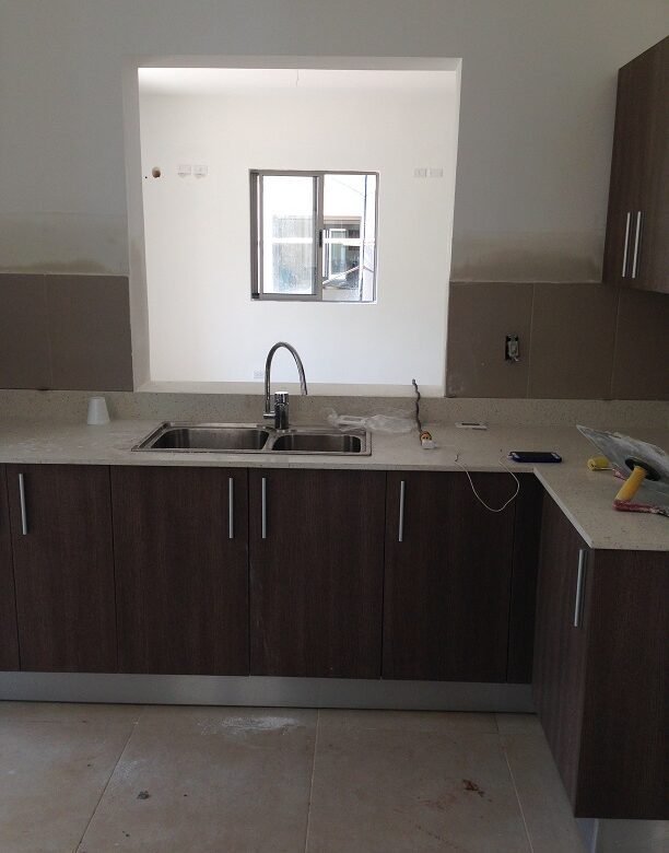 Palmia Woodlands – Venta con Inquilino: Cómoda Casa de 3 Habitaciones con Linea blanca