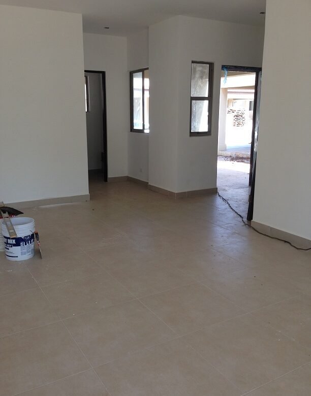 Palmia Woodlands – Venta con Inquilino: Cómoda Casa de 3 Habitaciones con Linea blanca