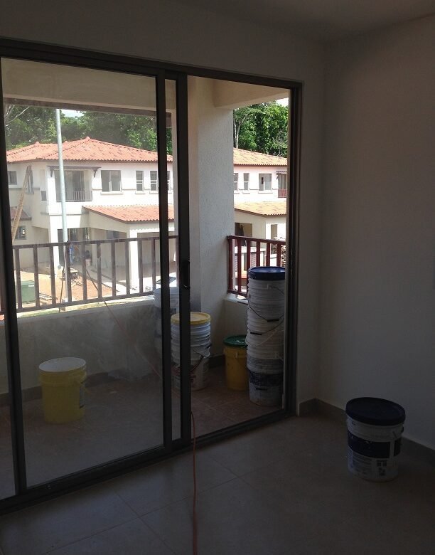 Palmia Woodlands – Venta con Inquilino: Cómoda Casa de 3 Habitaciones con Linea blanca