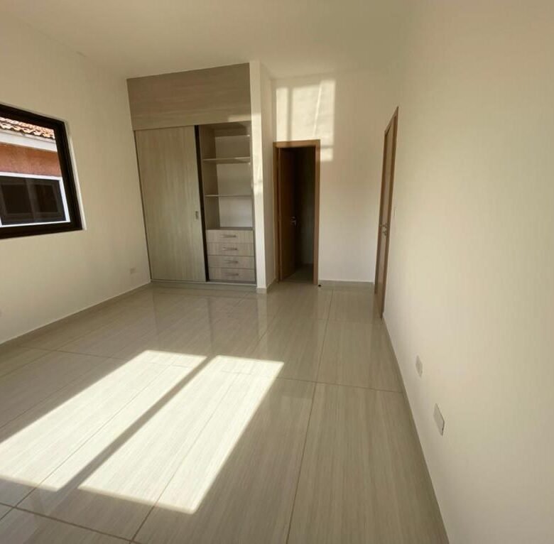 Clayton: Exclusiva Residencia con Seguridad Garantizada, 4 Habitaciones