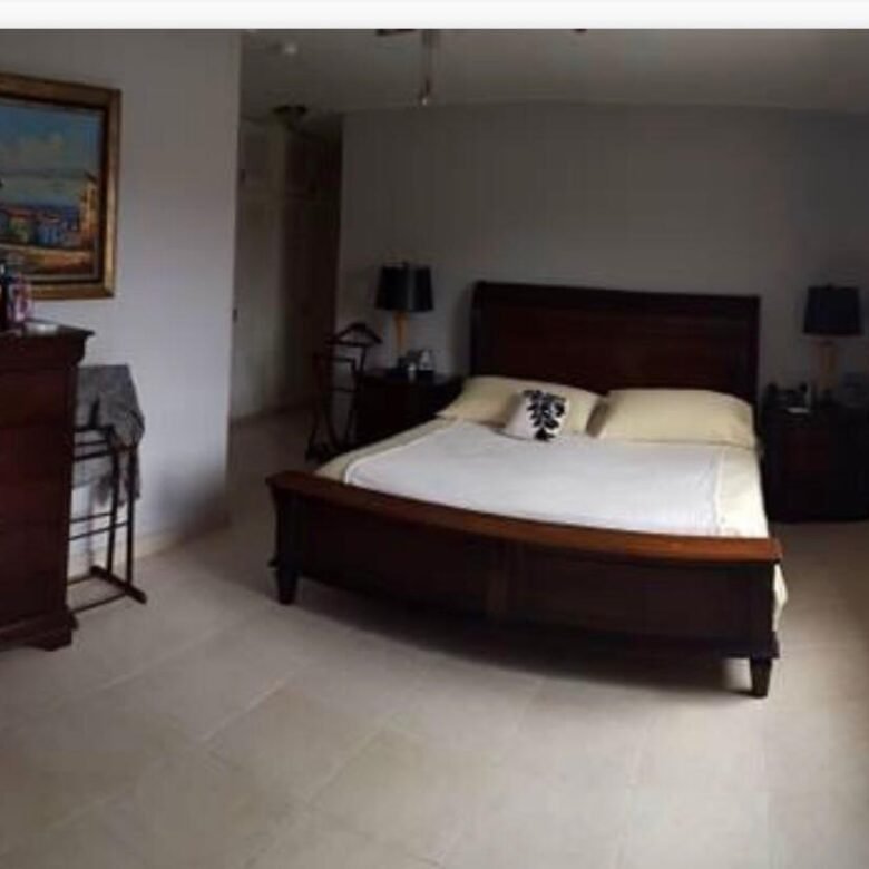 Casa en Chanis: Cómoda Ubicación (Céntrica) – Para Uso Residencial o Comercial