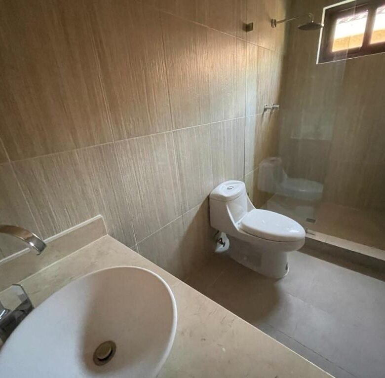 Clayton: Exclusiva Residencia con Seguridad Garantizada, 4 Habitaciones