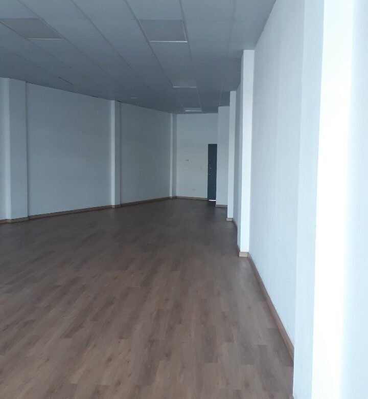 Local Comercial Fernadez de Cordoba – Vista Hermosa: 79 m², Piso 1