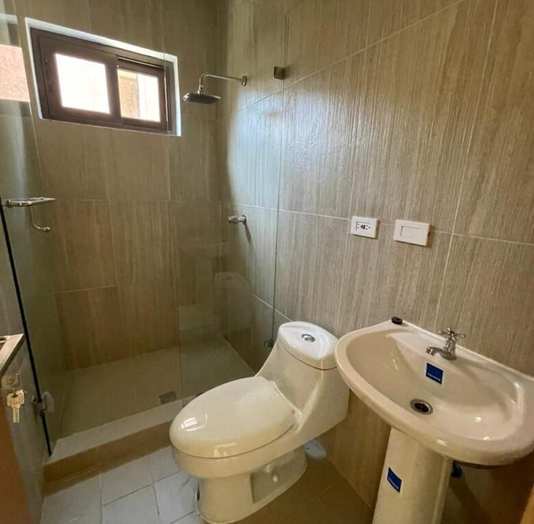 Clayton: Exclusiva Residencia con Seguridad Garantizada, 4 Habitaciones
