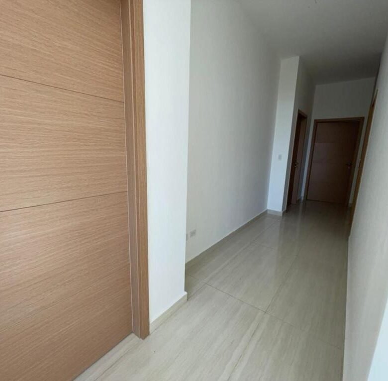 Clayton: Exclusiva Residencia con Seguridad Garantizada, 4 Habitaciones