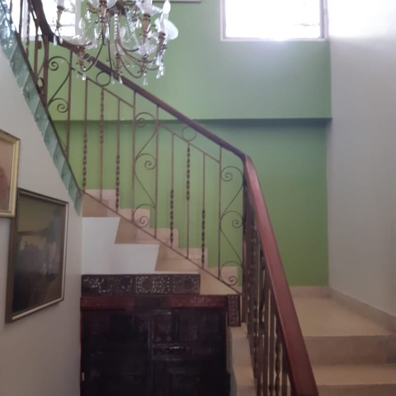 Casa en San Francisco – Cerca Vía Porras: con 4 Recamaras, 2 Cocinas, 6 Parkings