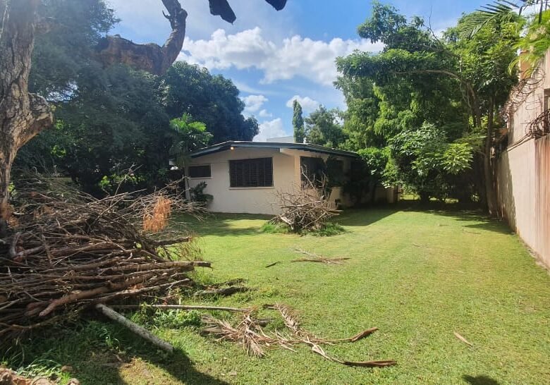 Para Usted! Su Casa o Terreno en Altos del Golf: R2a 2500 m² + Casa de 400 m²