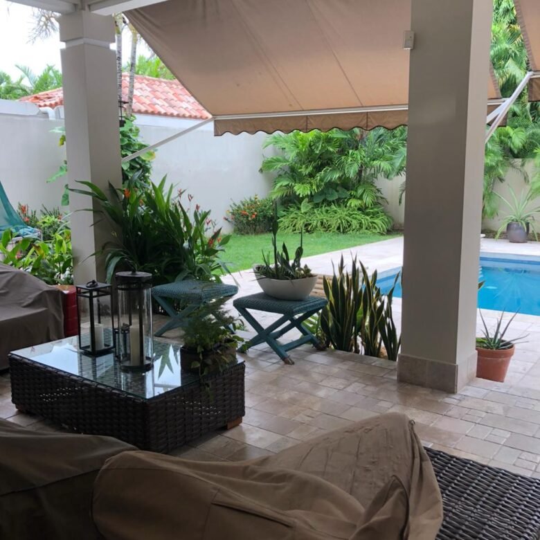 La Toscana – Costa del Este: Exclusiva Residencia de 805 m² de Terreno