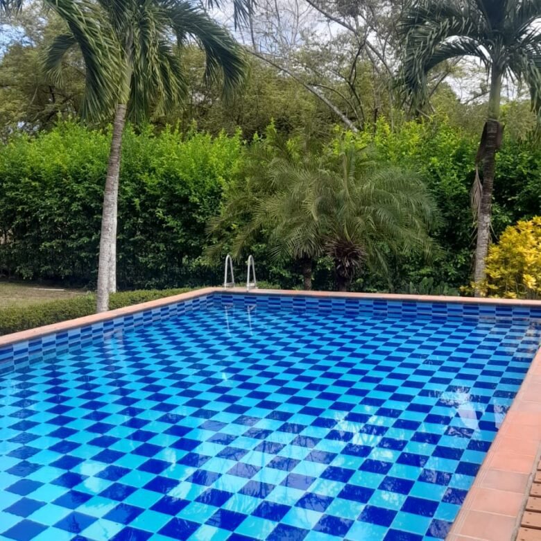Playa Corona: Casa con Piscina, Inversión Apta Para Cabañas y Alquiler en Airbnb